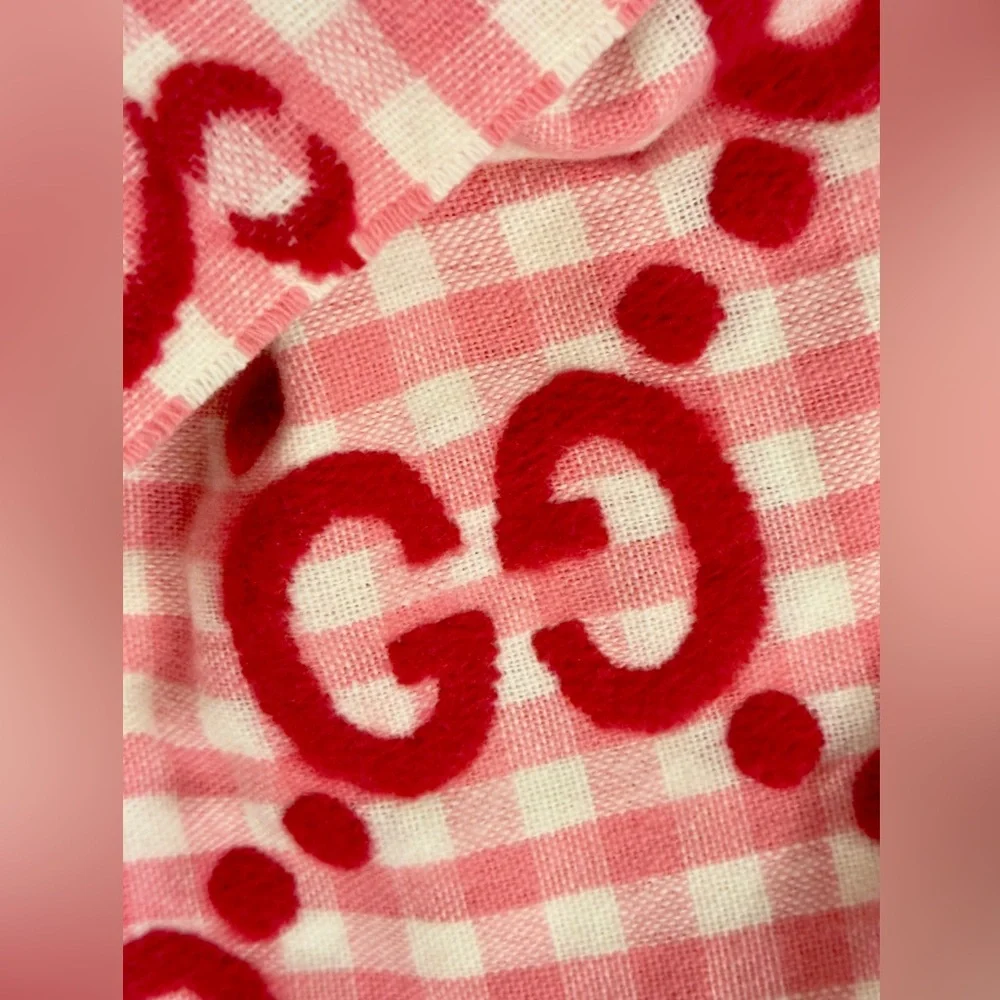 Pink Gucci Jumbo GG Jacquard Checkered Scarf - Picture 2 of 3